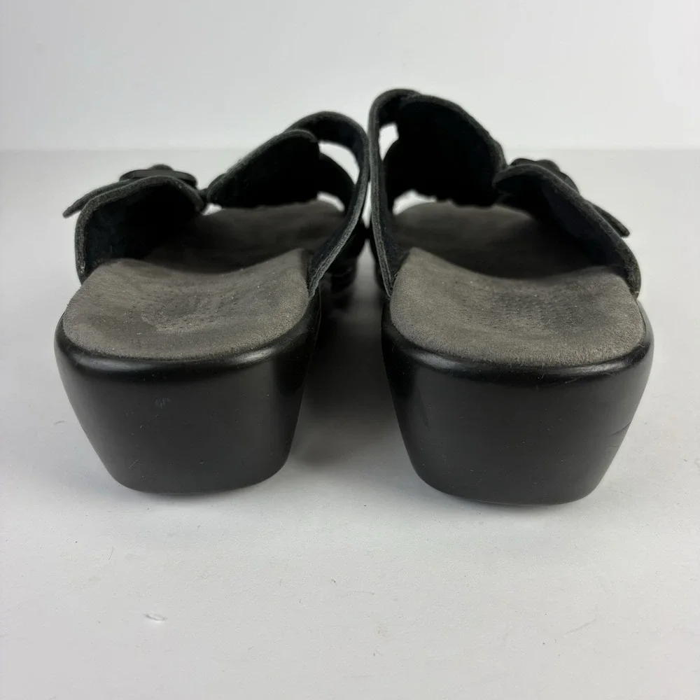 SAS Tripod Comfort Black Leather Slip On Sandals Size 6.5 W